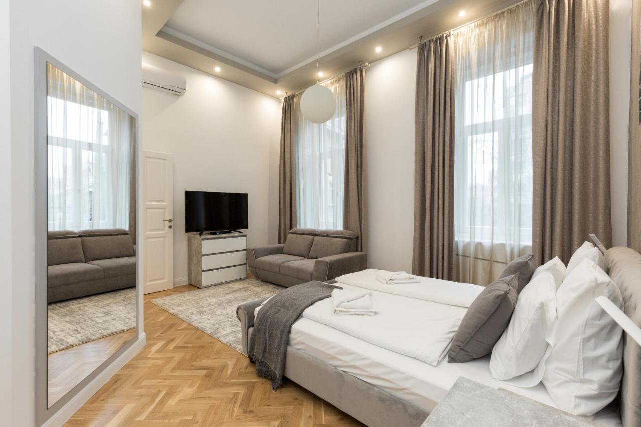 City Center Grand Luxury W 2Br/2Bt Boedapest Buitenkant foto