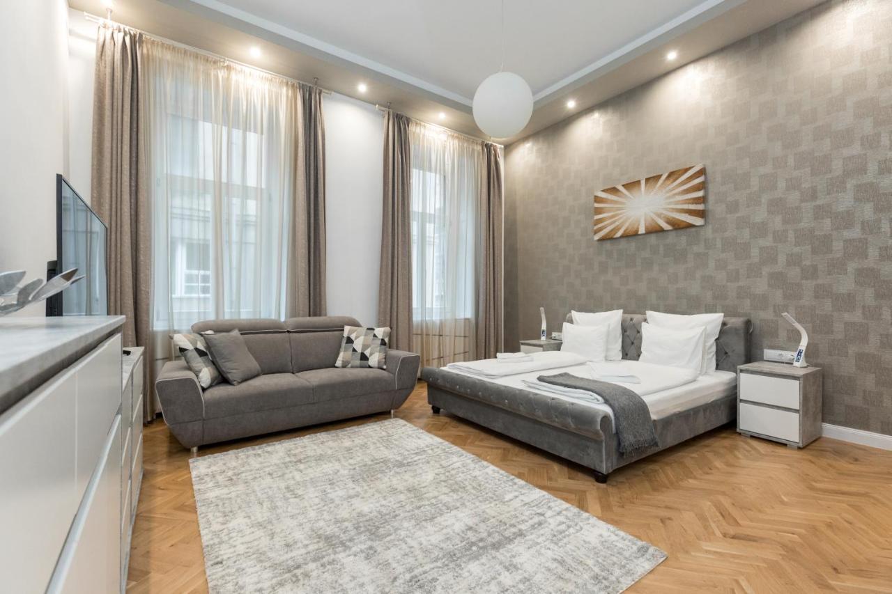 City Center Grand Luxury W 2Br/2Bt Boedapest Buitenkant foto